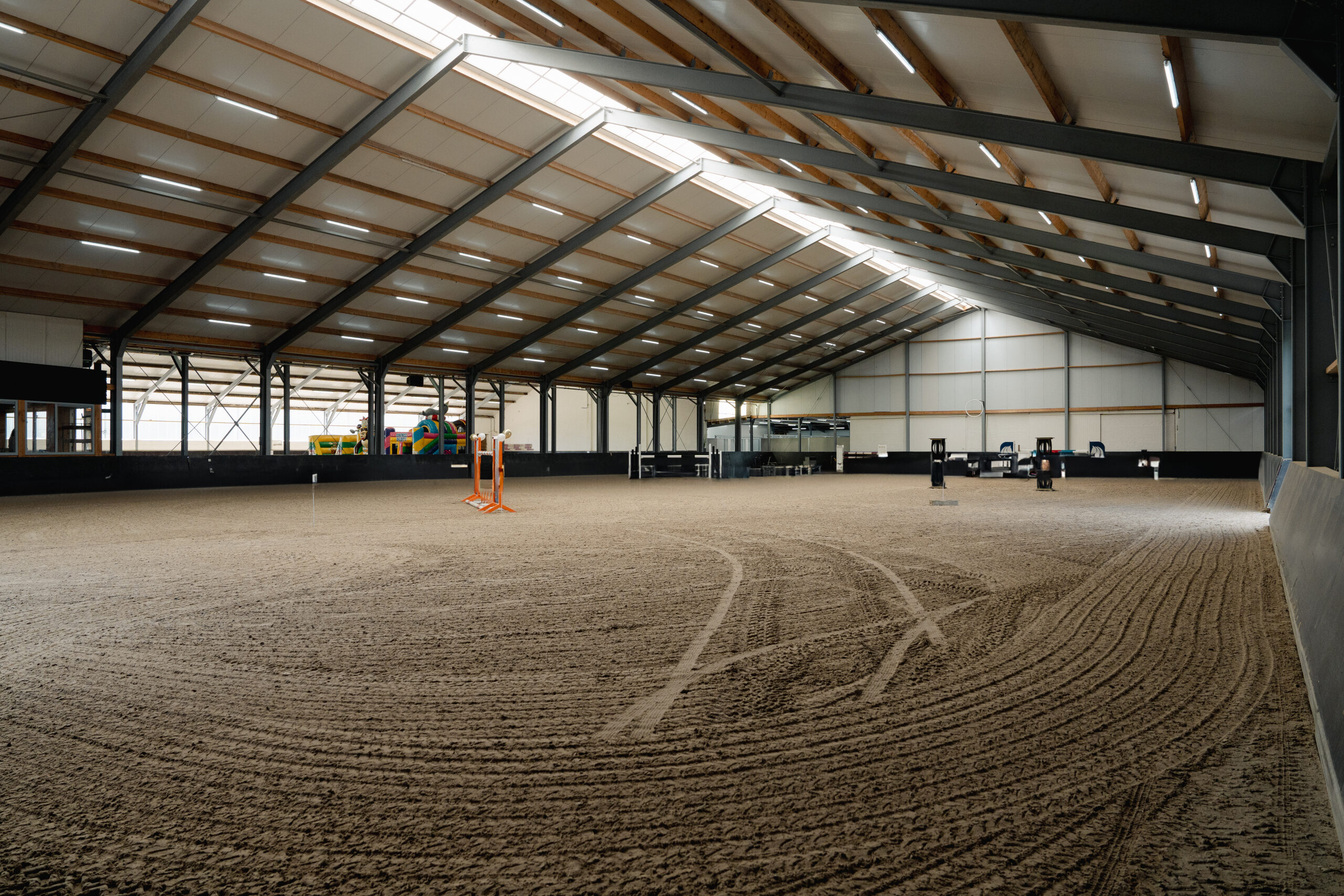 Professional Sport Pension with 20+ Stables - Ideal Homebase in Venlo - Image 4